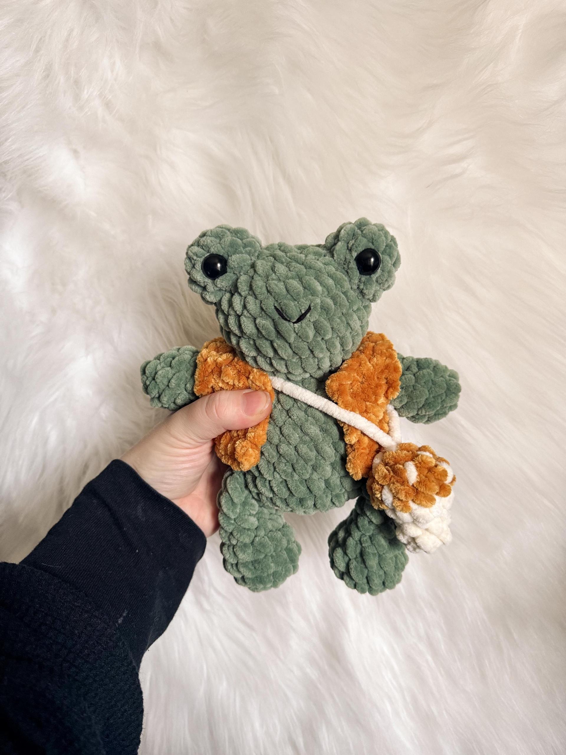 tad + lily the frog | 2-in-1, amigurumi frog pattern, low sew, crochet pattern, spring crochet, crochet chunky yarn patt