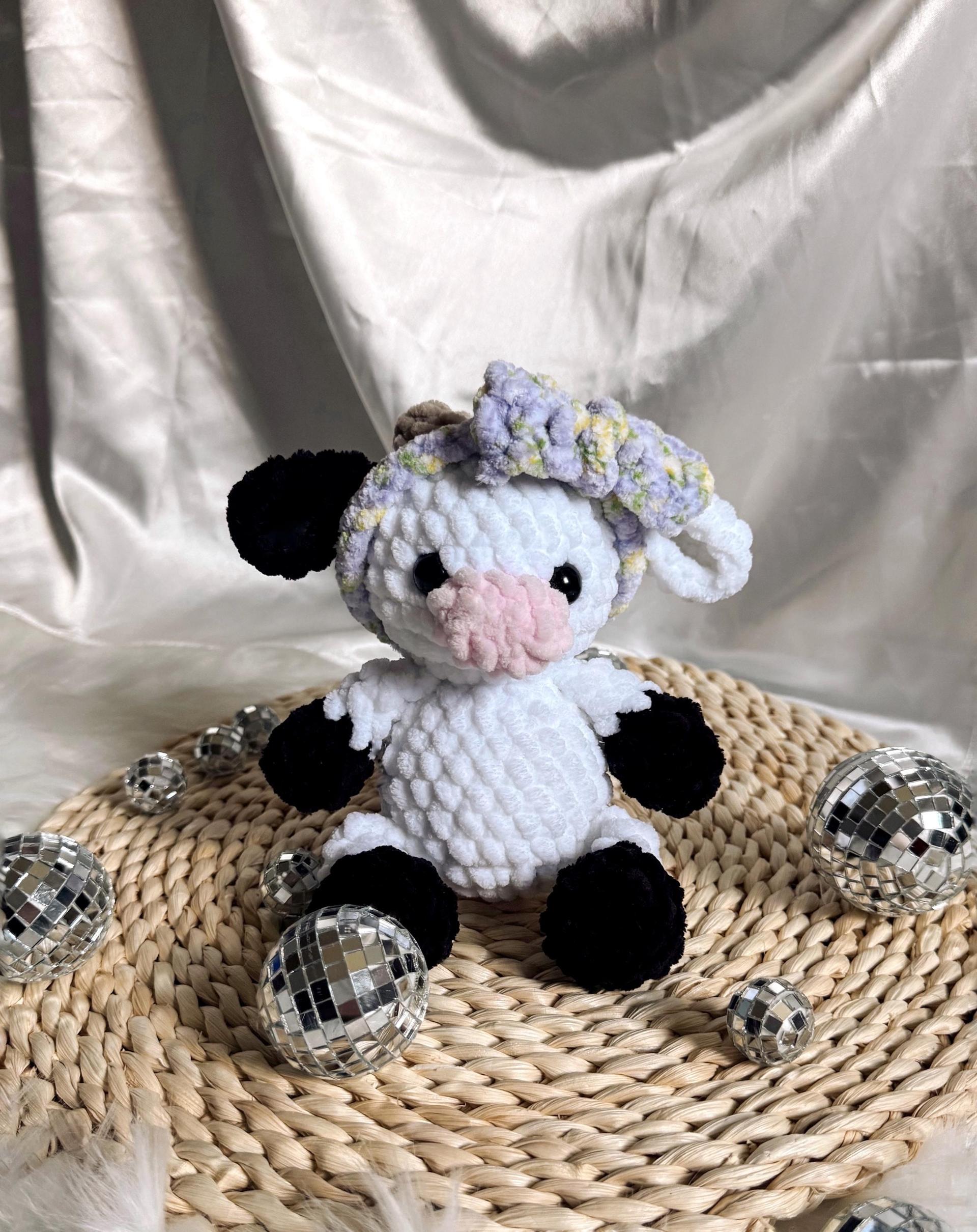 moomoo the cow | amigurumi cow pattern, low sew, crochet pattern, spring crochet, crochet cow, crochet farm, crochet chu