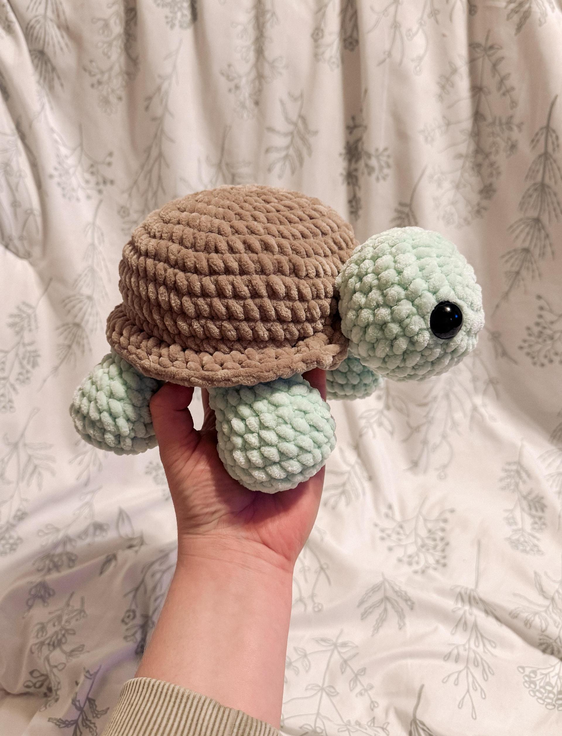 fern the turtle- no sew, turtle crochet pattern, tortoise crochet pattern, amigurumi, turtle pattern, land turtle croche