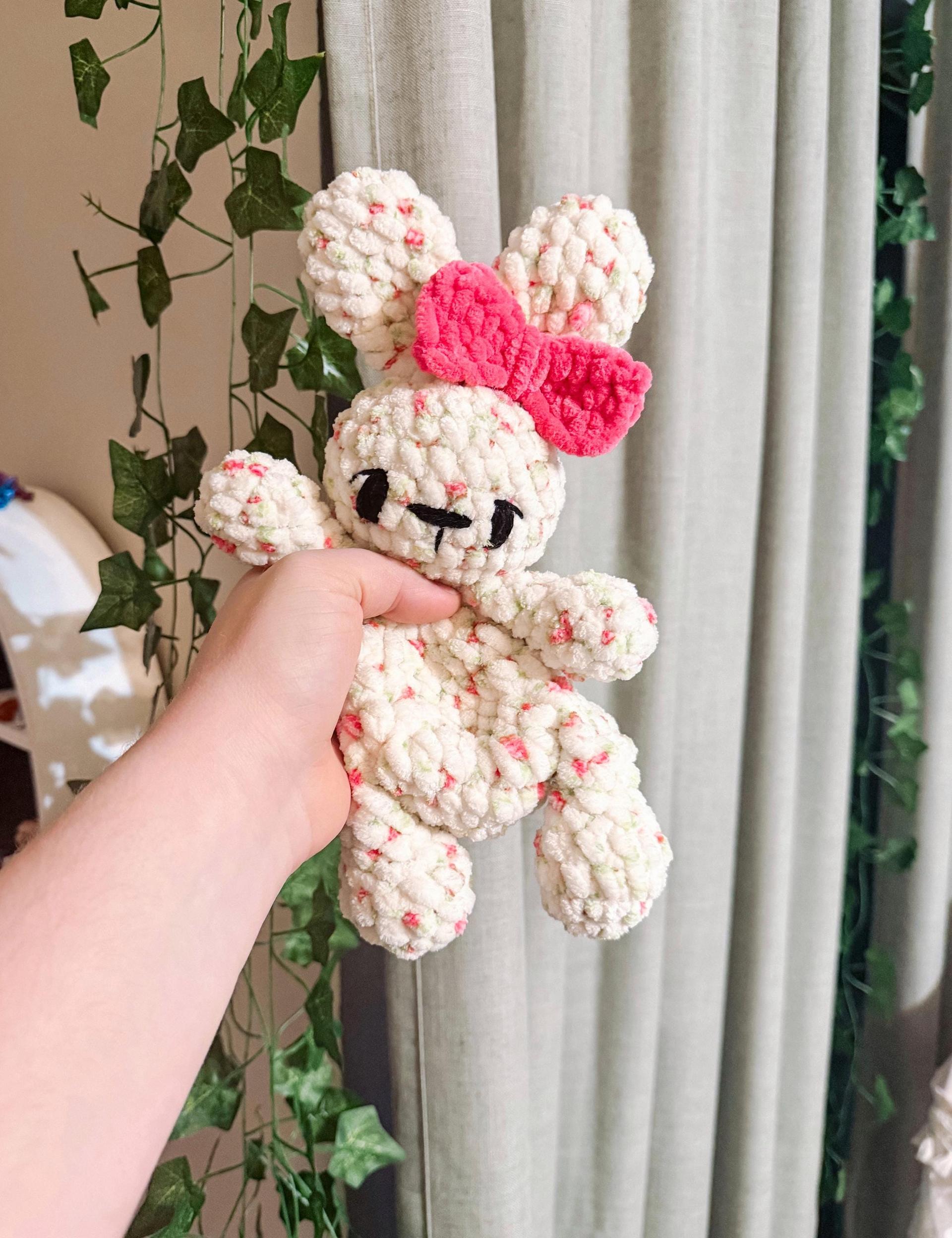 bun bun the SNUGGLER | crochet bunny pattern, amigurumi bunny, amigurumi, pattern, low sew, crochet rabbit, snuggler pat