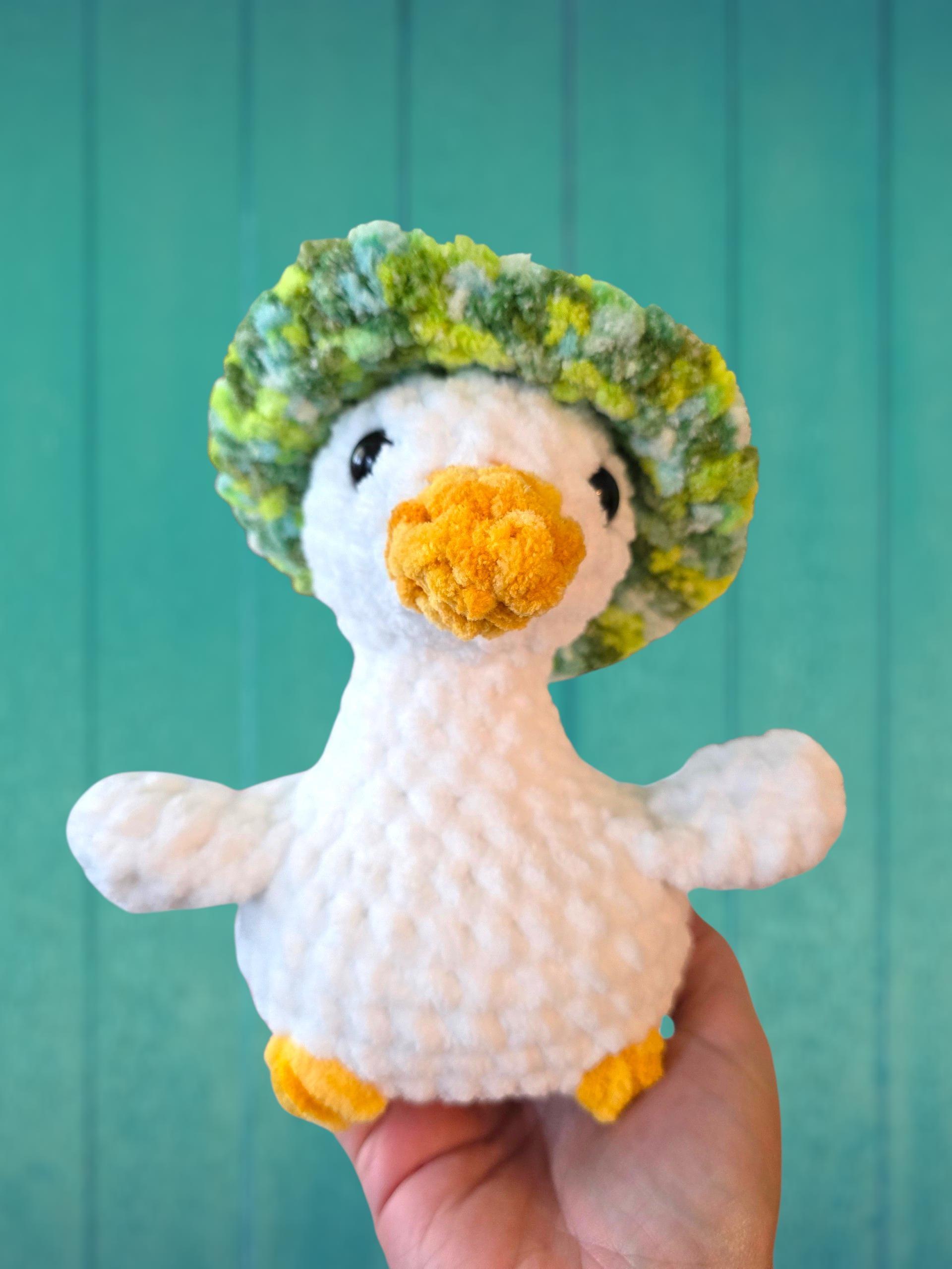 Desk Goose Stuffy With Hat thumbnail 6