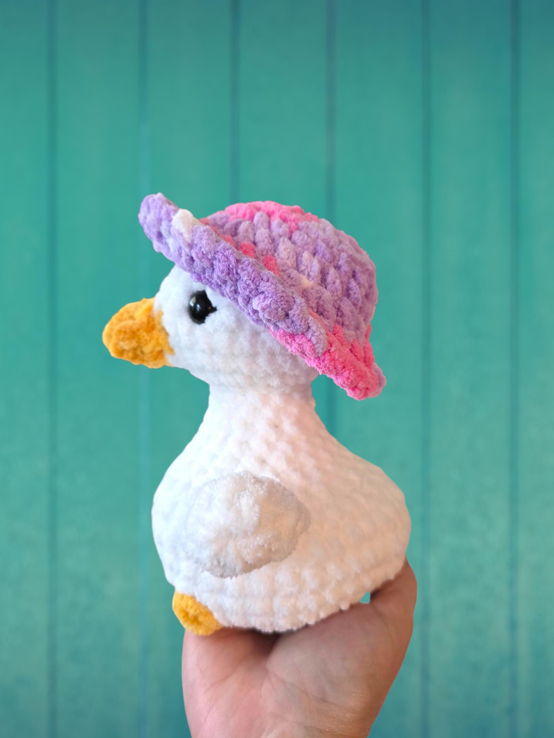 Desk Goose Stuffy With Hat thumbnail 3