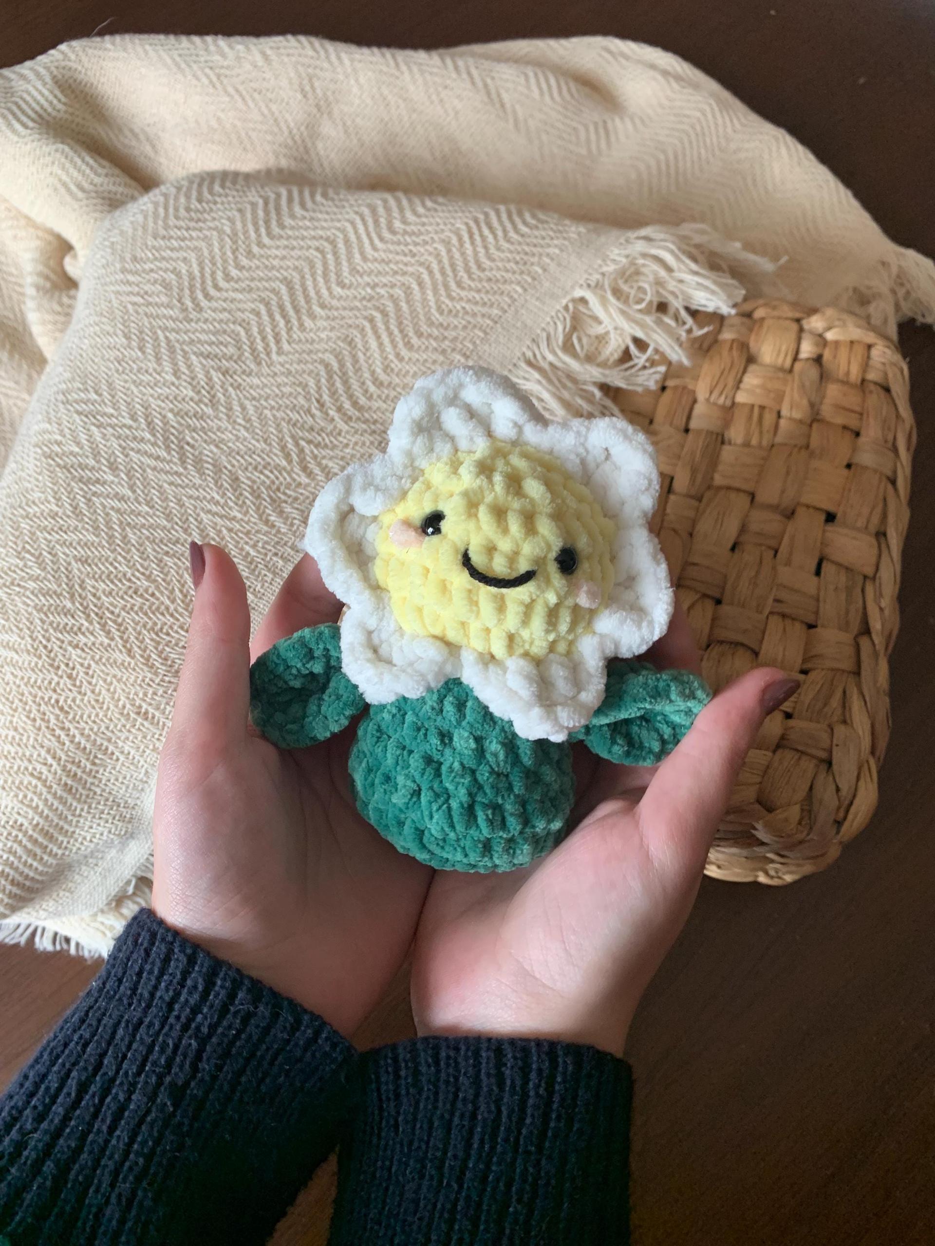 Daisy flower no sew PDF crochet pattern amigurumi thumbnail 4