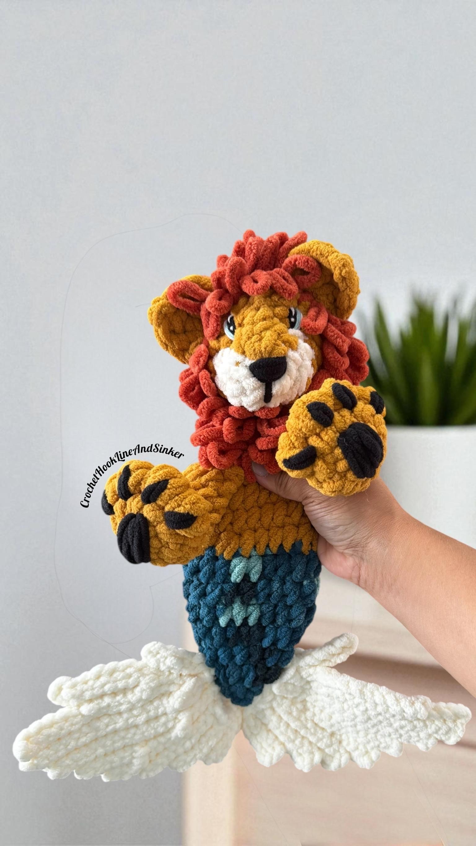 Leander the Merlion Snuggler Crochet Pattern thumbnail 9