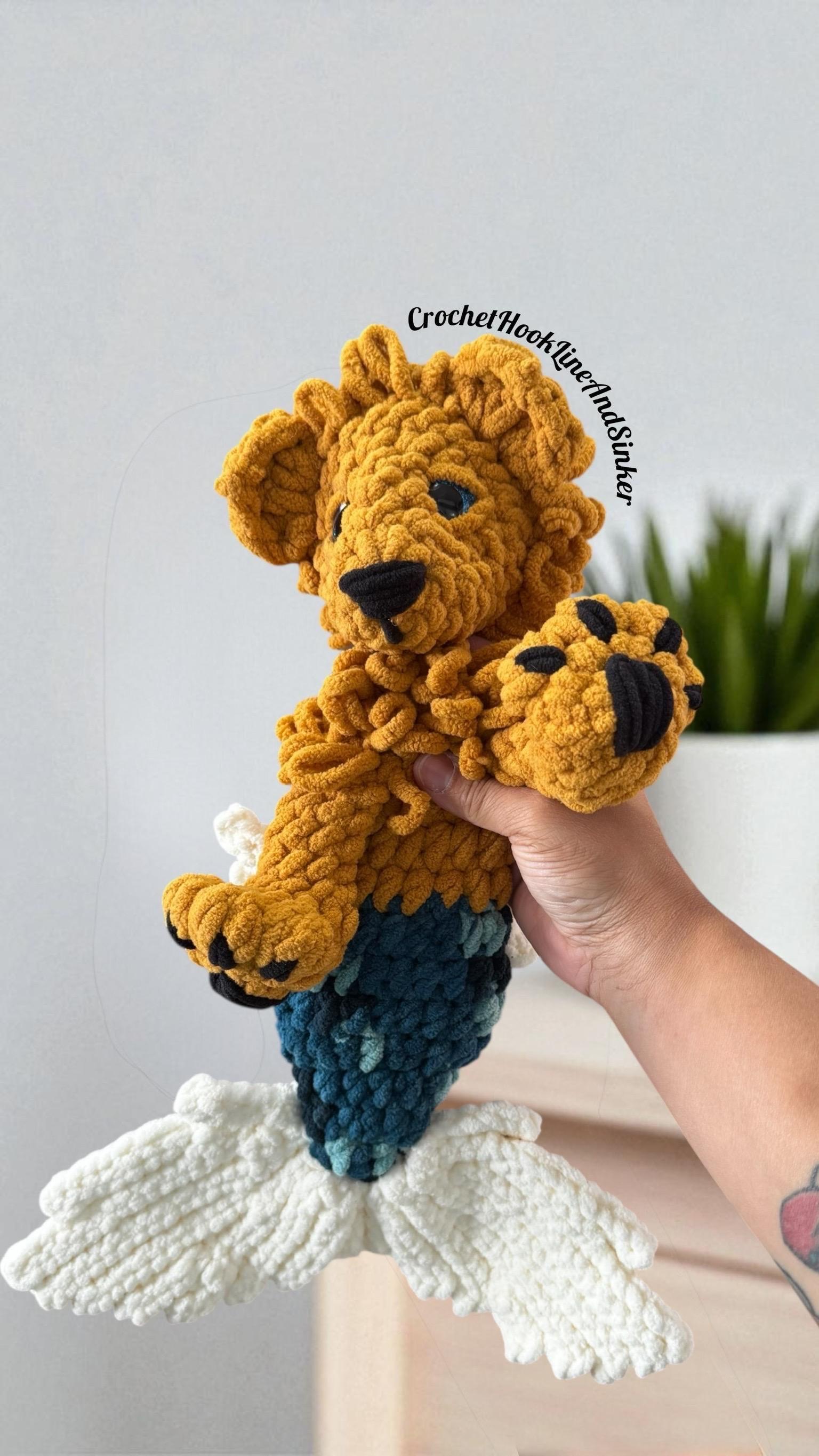 Leander the Merlion Snuggler Crochet Pattern thumbnail 6