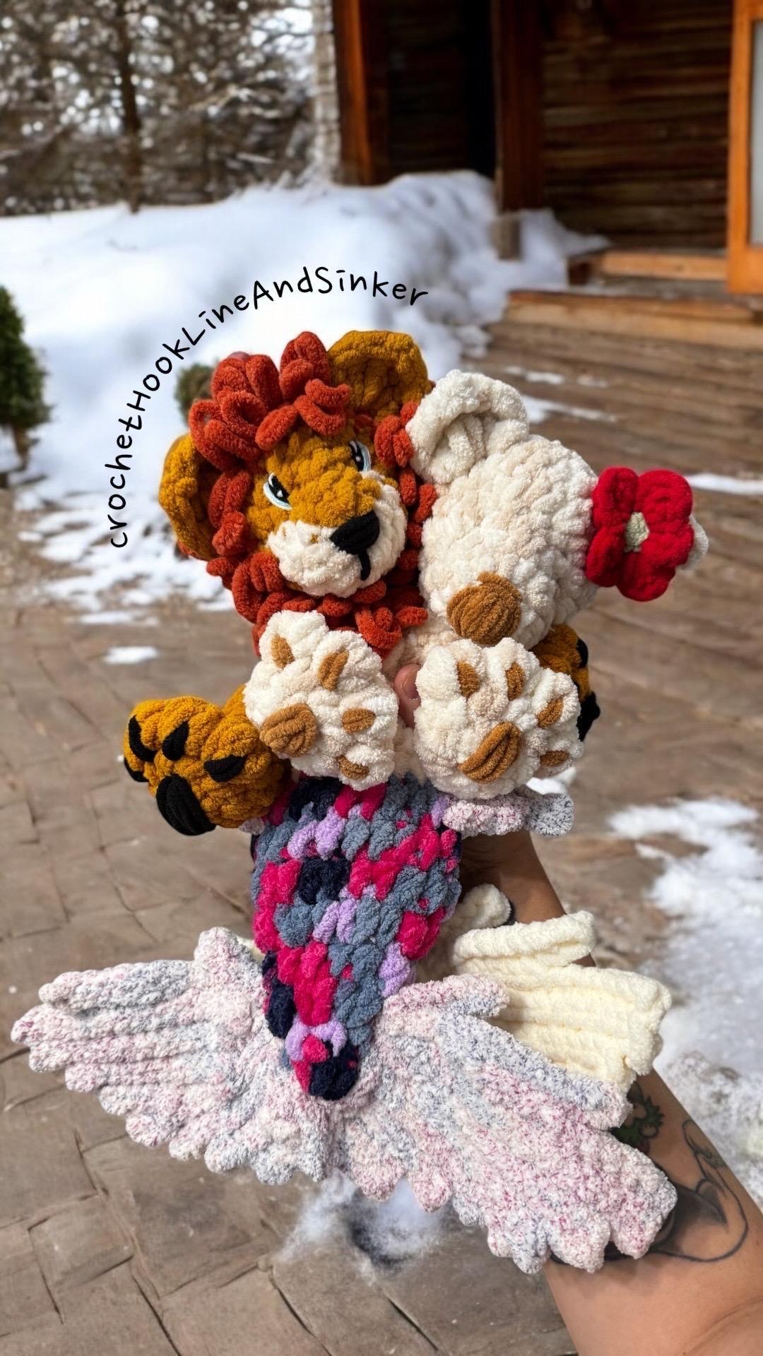 Leander the Merlion Snuggler Crochet Pattern thumbnail 4